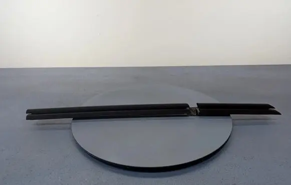 BMW 1 F40 Front door rubber seal 7452370