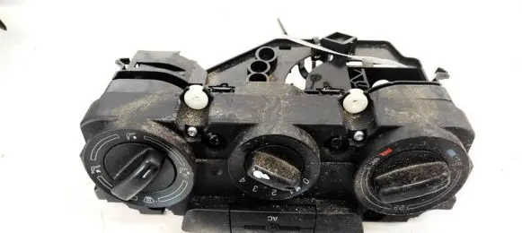 Skoda Octavia Mk2 (1Z) Climate control unit 1Z0820045A 5HB00932401