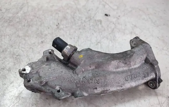 Mercedes-Benz C W204 other engine part A6511402108