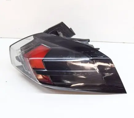 Peugeot 2008 II Rear/tail lights FR2695020201