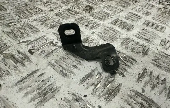 Chevrolet Corvette C8 Fender mounting bracket
