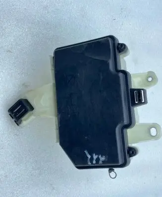 Mercedes-Benz S W222 Fuse box set A2225400024