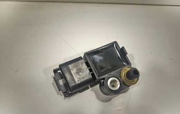 BMW 5 F10 F11 Airbag deployment crash/impact sensor 1703459