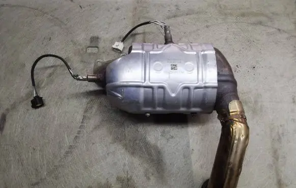 Chrysler Pacifica Catalyst/FAP/DPF particulate filter 68184161AD
