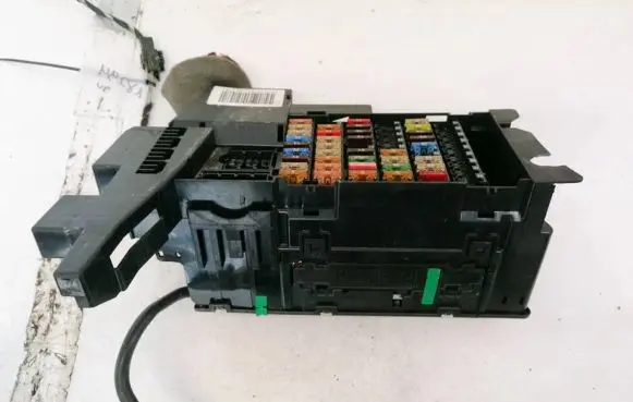 Mercedes-Benz A W169 Fuse box set 1695451740