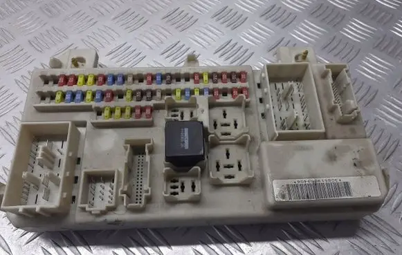 Ford C-MAX I Fuse box cover 3M5T-14A073-CG