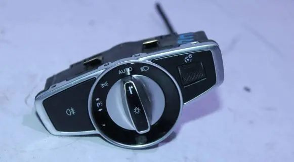 Mercedes-Benz E W213 Light switch