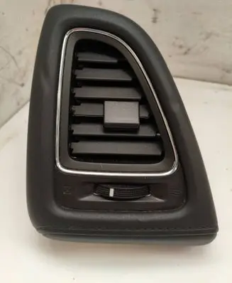 Honda HR-V Dashboard side air vent grill/cover trim 77620T7J