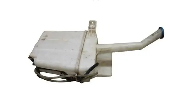 Toyota Yaris Windshield washer fluid reservoir/tank