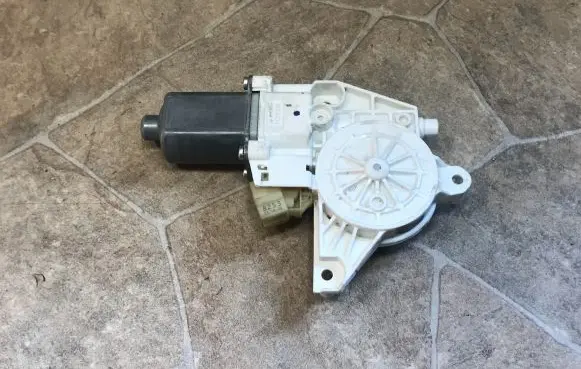 Mercedes-Benz R W251 Front door window regulator motor A2518200742