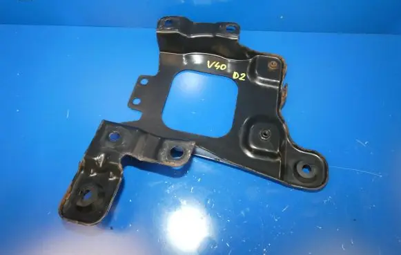 Volvo V40 Cross country Engine mounting bracket AV61-R6K034-AB