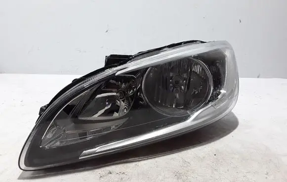 Volvo V60 Headlight/headlamp 31358097