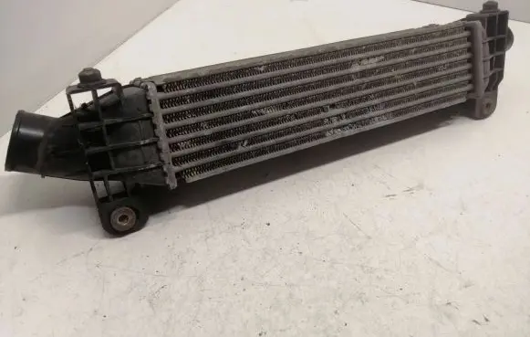 Ford Mondeo Mk III Intercooler radiator 1S7Q9L440 868963A