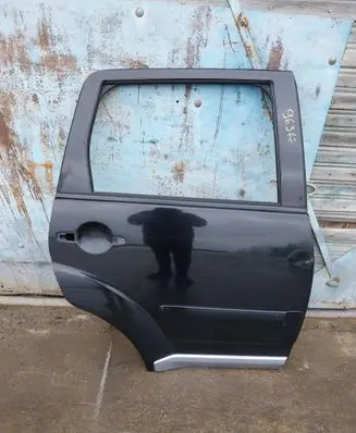 Mitsubishi Outlander Rear door