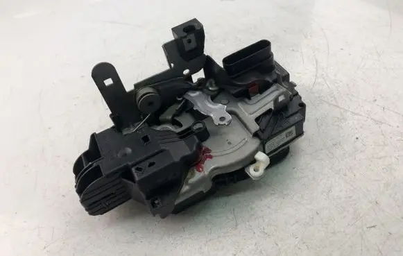 Volvo V40 Rear door lock 31440391