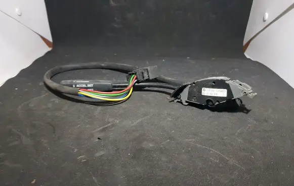 Mercedes-Benz C W202 Cruise control relay 2025401044