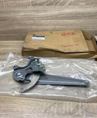 Hyundai i20 (PB PBT) Rear door manual window regulator 834021J000