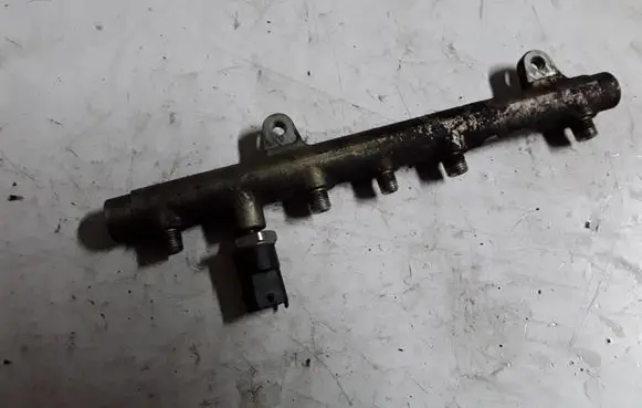 Renault Scenic I Fuel main line pipe 0445214015 7700111013