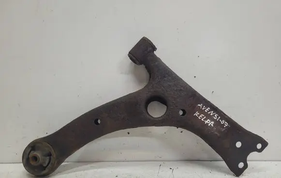 Toyota Avensis T250 Front lower control arm/wishbone