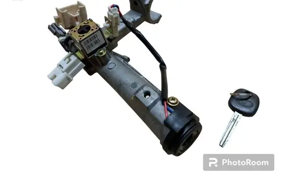 Toyota RAV 4 (XA10) Ignition lock 45020422