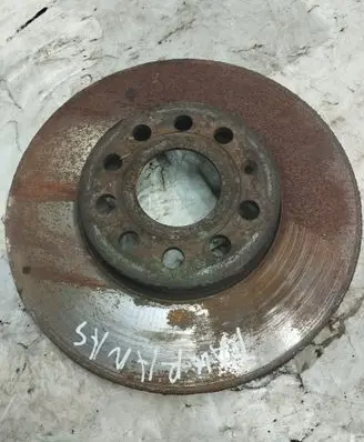 Volkswagen Touran I Front brake disc
