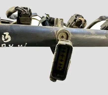Citroen C4 I Fuel main line pipe