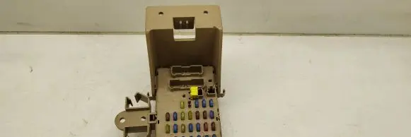 Subaru Legacy Fuse module 82201AG010 307100