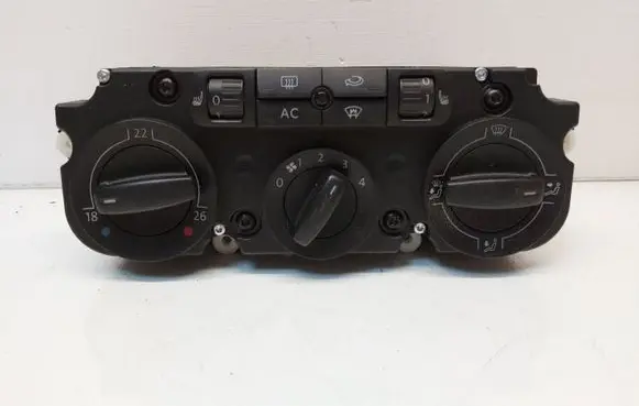 Volkswagen PASSAT B6 Climate control unit 1CF747309