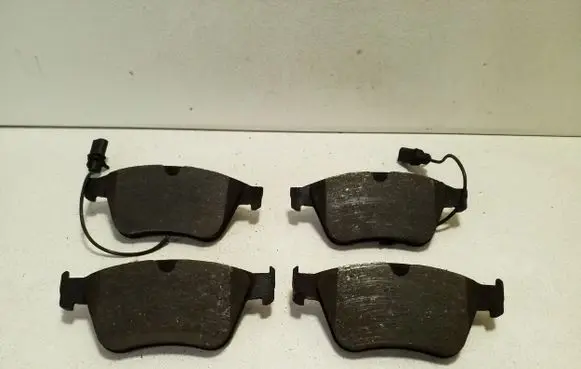 Bentley Continental Brake pads (front) 