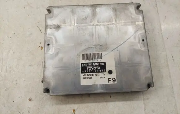 Toyota Corolla Verso AR10 Engine control unit/module MB1758007612 896610F090