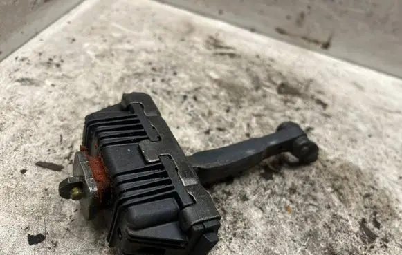 BMW X5 E53 Rear door soft close latching motor 