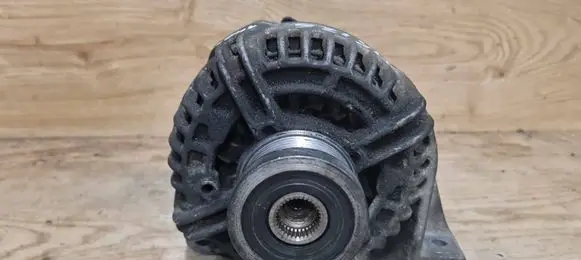 Volvo XC90 Generator/alternator 8676498