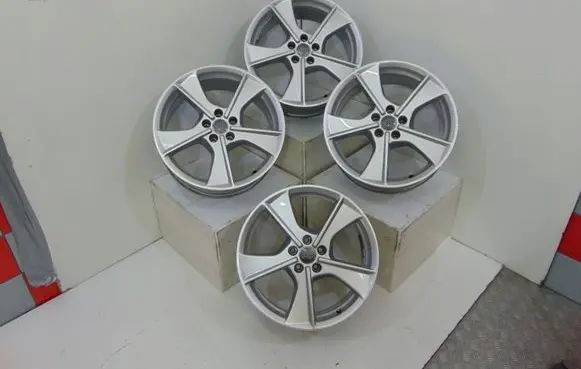 Audi Q7 4M R19 alloy rim 4M0601025L