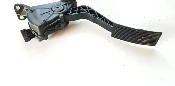 Nissan Navara D23 Accelerator throttle pedal 180024KJ0A