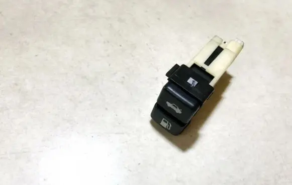 Lexus IS 220D-250-350 Tailgate opening switch 