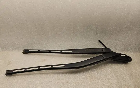 Audi A6 Allroad C5 Front wiper blade arm 4B1955408D 4B1955407D