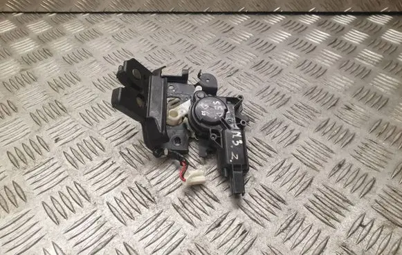 Mazda 3 I Tailgate/trunk/boot lock/catch/latch B6724