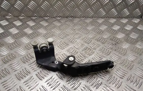 Volkswagen Transporter - Caravelle T5 Sliding door middle roller runner 7H0843336