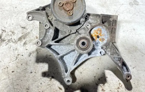 Audi A6 S6 C5 4B Generator/alternator bracket 028903143