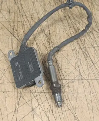 Mercedes-Benz Sprinter W907 W910 Lambda probe sensor A0009053009