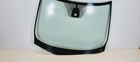 Nissan Pulsar Front windscreen/windshield window 727003ZL1A 727003ZL3C