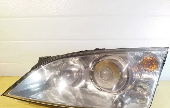 Ford Mondeo Mk III Headlight/headlamp 1S7113006CJ 1S7112b655AA