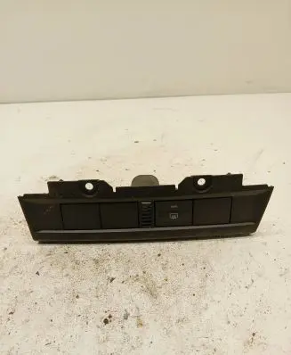 Ford Focus Windscreen/window heater switch 4M5113D734BB