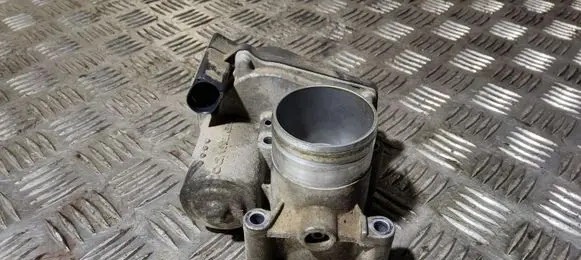 Volkswagen Polo Throttle valve 03D133062E
