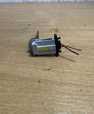 Mercedes-Benz ML W164 Oil temperature sensor A1638300272 F1785