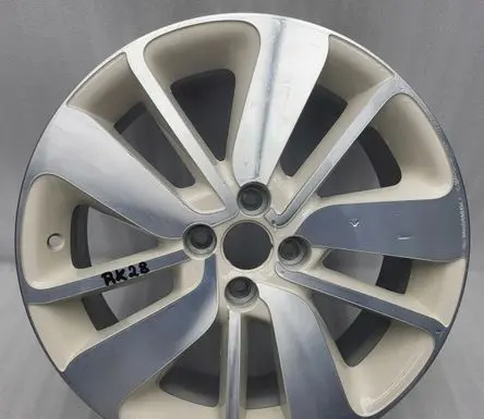 Renault Captur R17 alloy rim 
