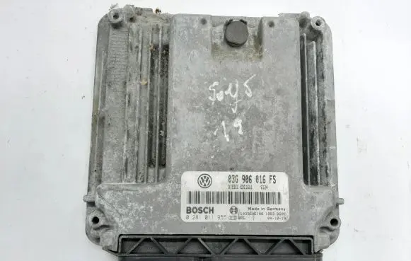 Volkswagen Golf V Engine control unit/module 03G906016FS