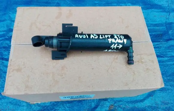 Audi A5 8T 8F Headlight washer spray nozzle 8T0955102B