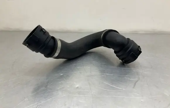 BMW 5 E60 E61 Engine coolant pipe/hose 7565075