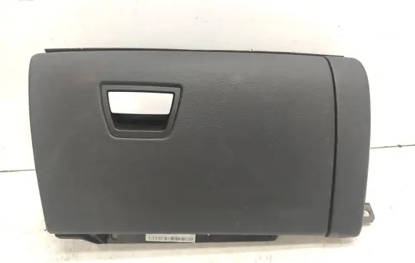 Maserati Ghibli Glove box 670010920 FA00AAH80985 06700184590